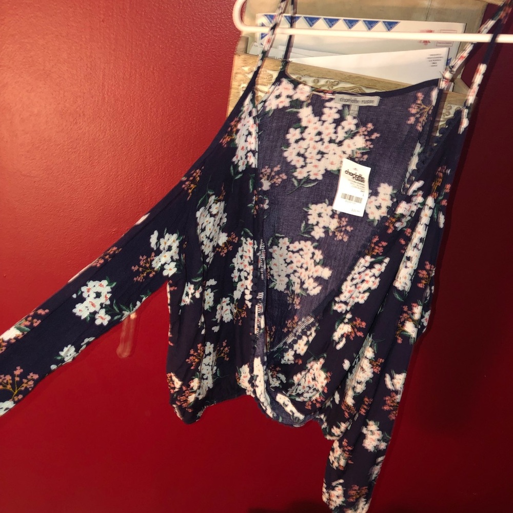 Cold shoulder cropped blouse